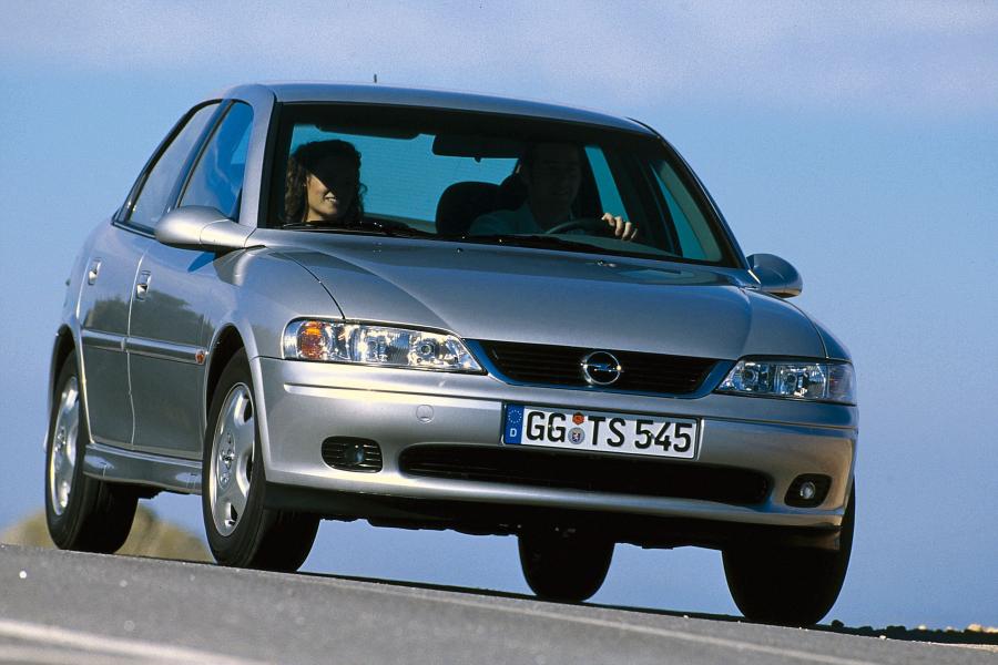  Opel Vectra Sedan (B) 1999 года  (фото 8 из 31)
